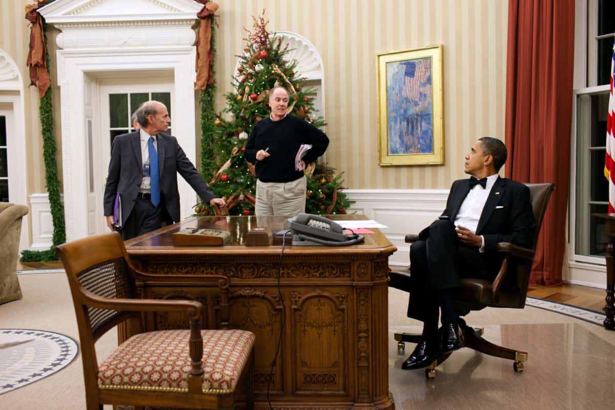 Jeff Bader and National Security Advisor Tom Donilon briefing President Obama before a phone call with President Hu Jintao in 2010.