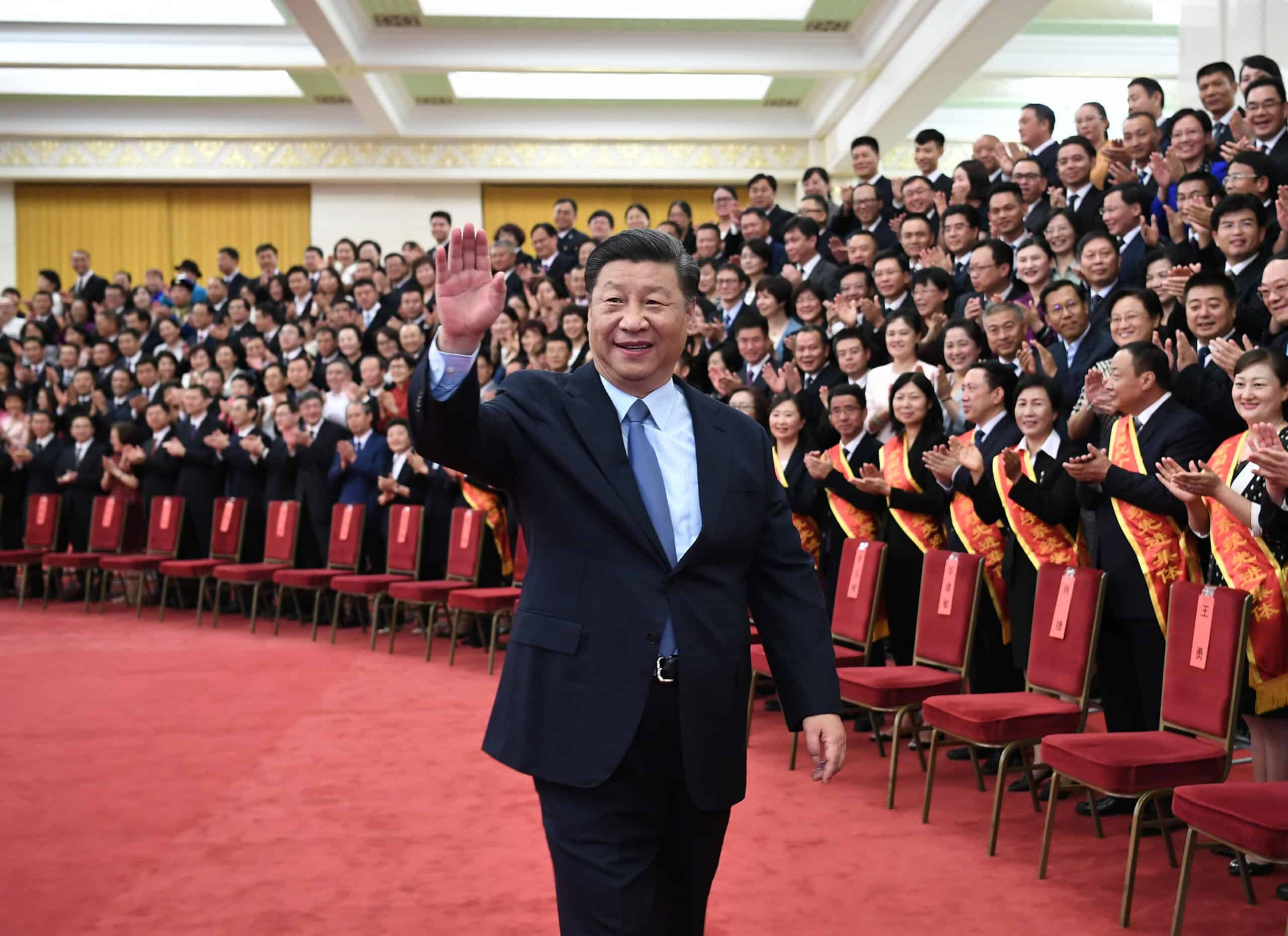 Китай открывает двери. Си Цзиньпин 2021. Си Цзиньпин гигачад. Мао Цзэдун Дэн Сяопин си Цзиньпин.