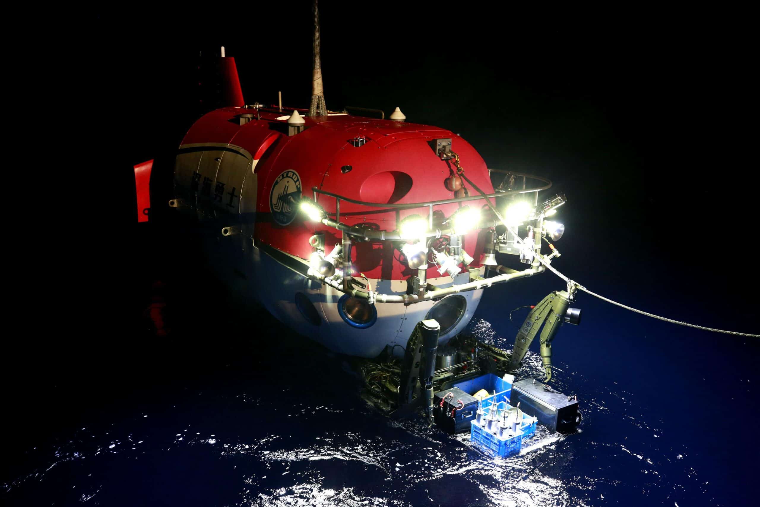 seabed mining manned submersible