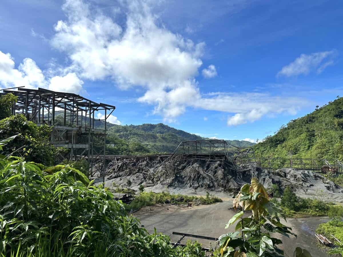 Papua New Guinea China Gold