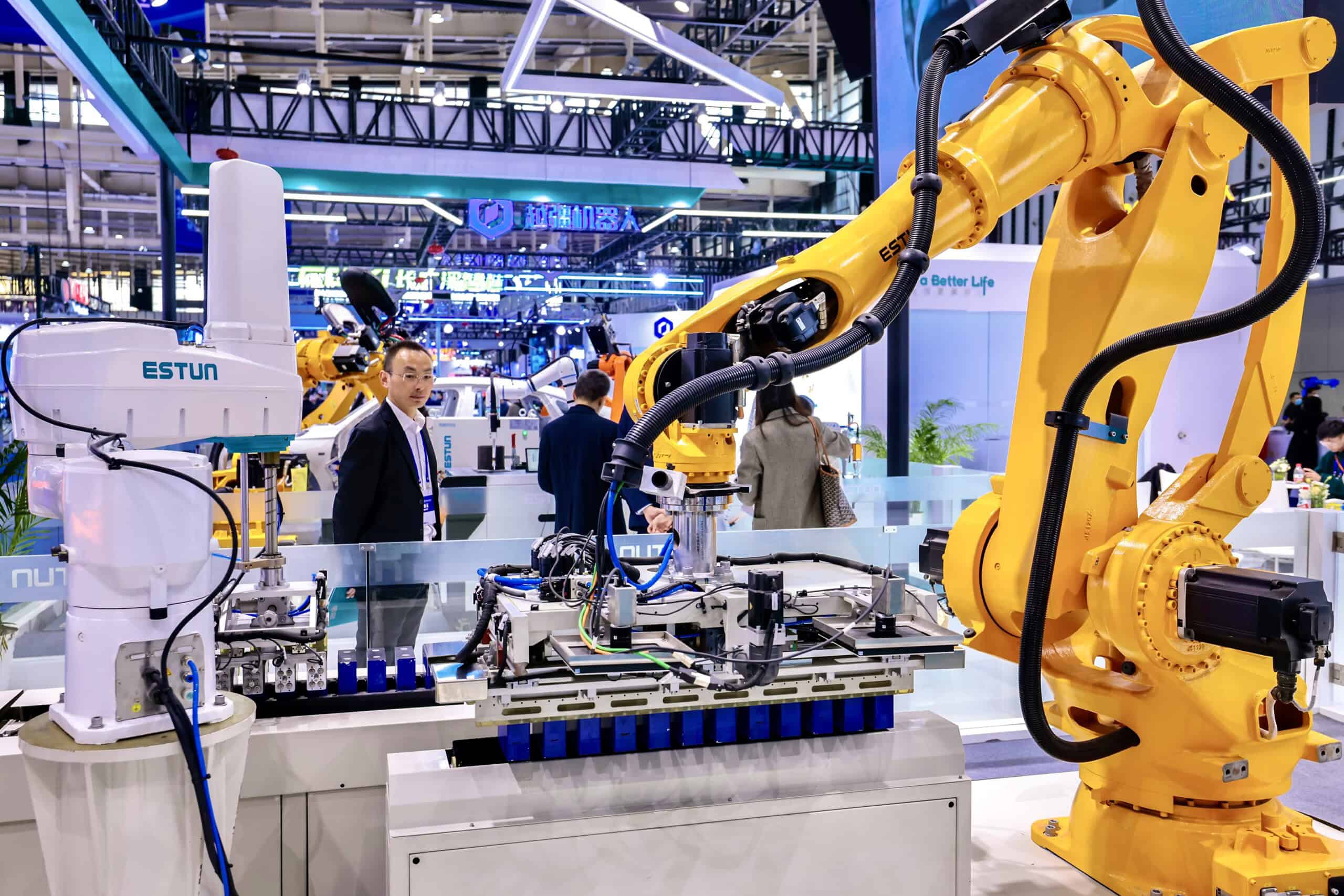 Chinese Robots Hit the Factory Floor Chinese Robots Hit the Factory Floor